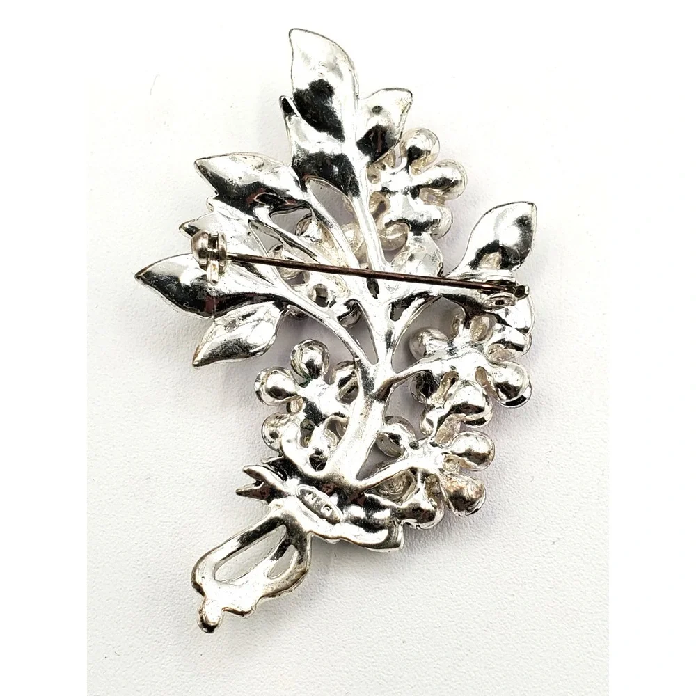Vintage Avon Nina Ricci Florasl Bouqet Brooch Pin